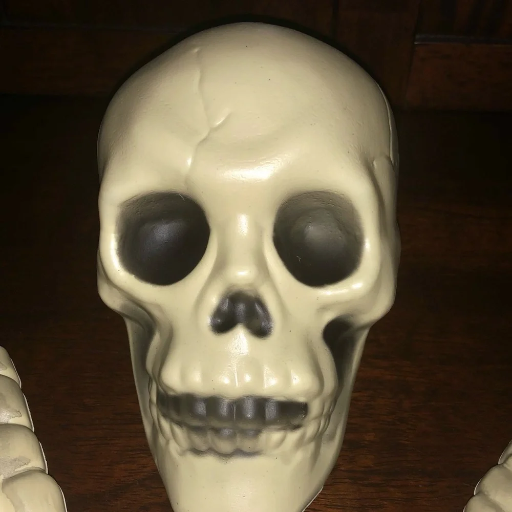 🦴 SPOOKY SKULL HEAD 🦴
